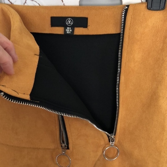 MISSGUIDED Faux Seude Scuba Asymmetrical Skirt Stretchy Size 4 Grunge Stretchy - Picture 3 of 13